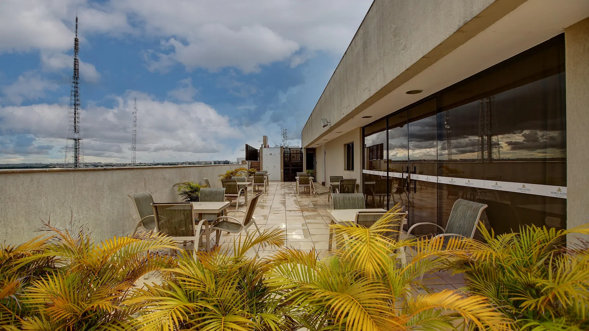 Nobile Suites Monumental Brasilia 4*,